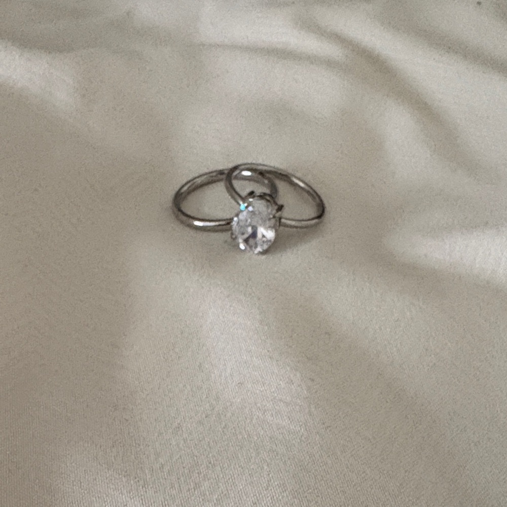 Francesca’s (recently closed) affordable bride mock ring